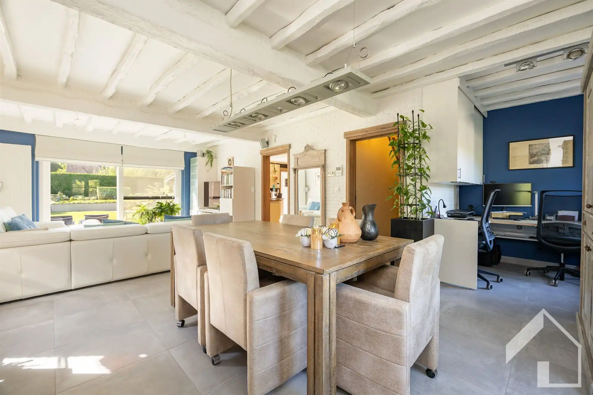 Comfortabel landhuis met zwembad foto 4