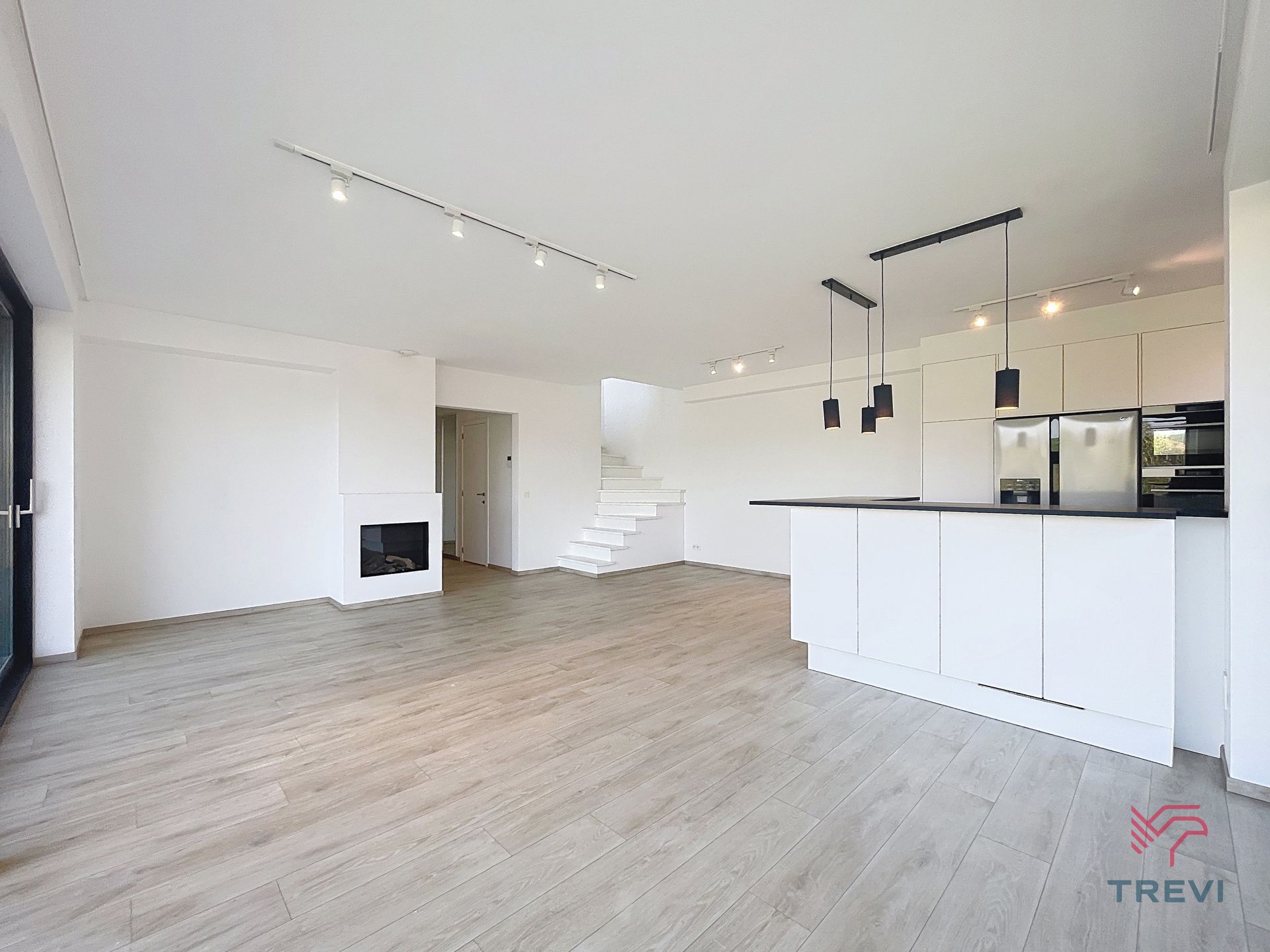 Prachtige duplex met 2 slaapkamers + kantoor met uitzicht op de vallei!  foto 4