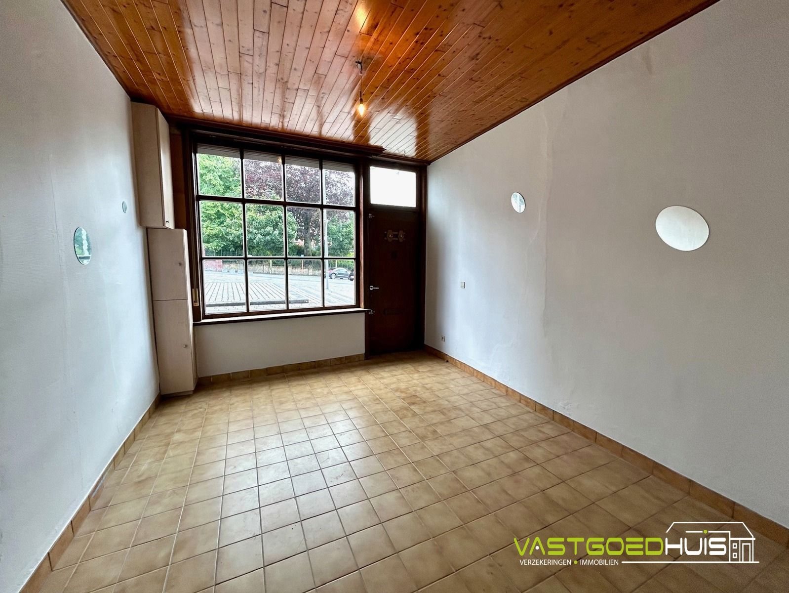 Vernieuwde stadswoning met 3 slaapkamers foto 3