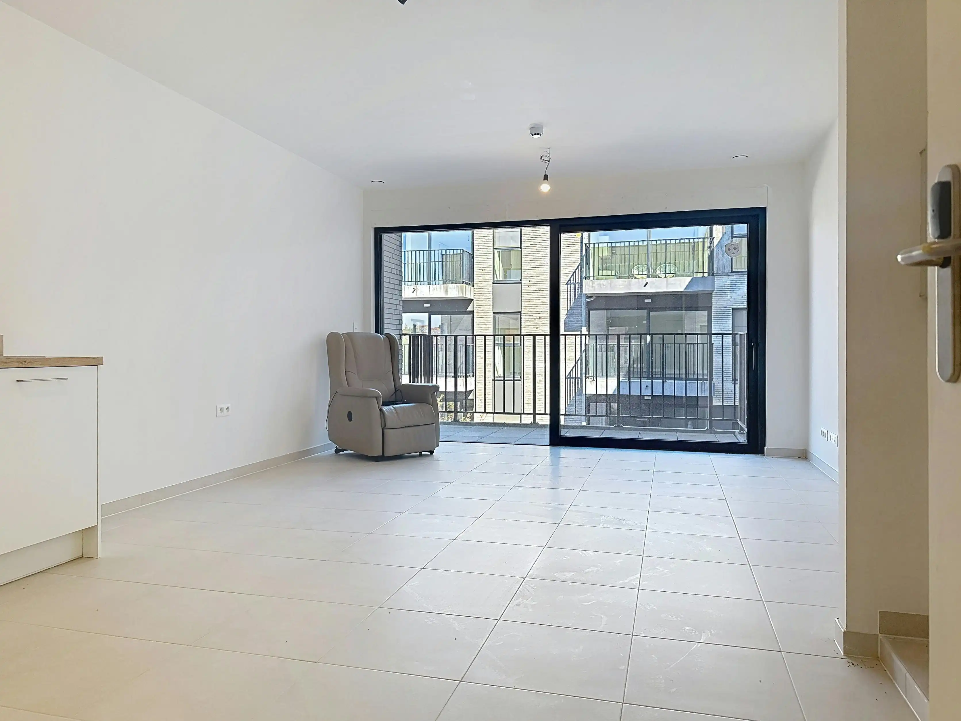 Nieuwbouw assistentieflat met terras te koop in Maldegem  foto 2