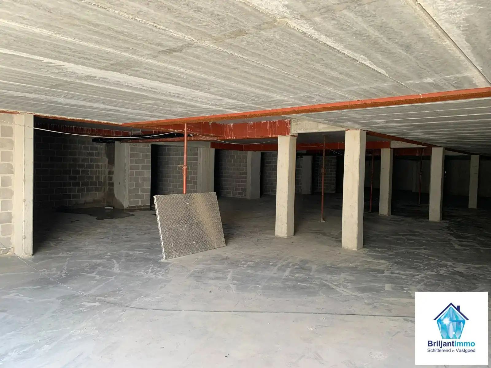 Laatste kans: Veilige ondergrondse staanplaats in Berg foto 3