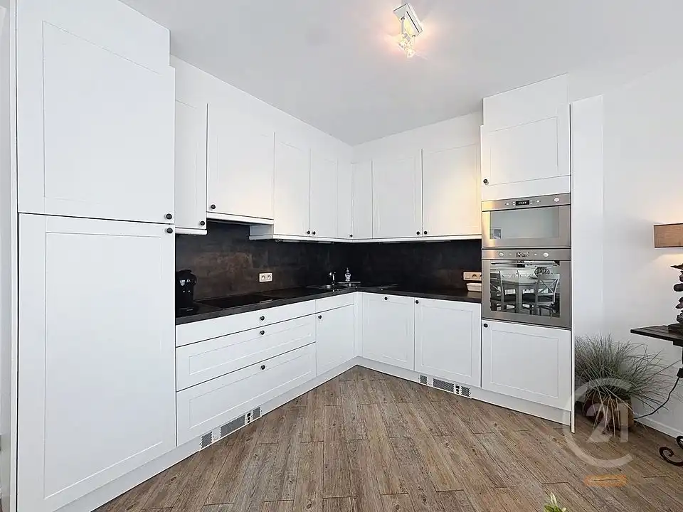 Prachtig 2-slaapkamerappartement met uniek zicht op de golf inclusief parkeerplaats foto 4