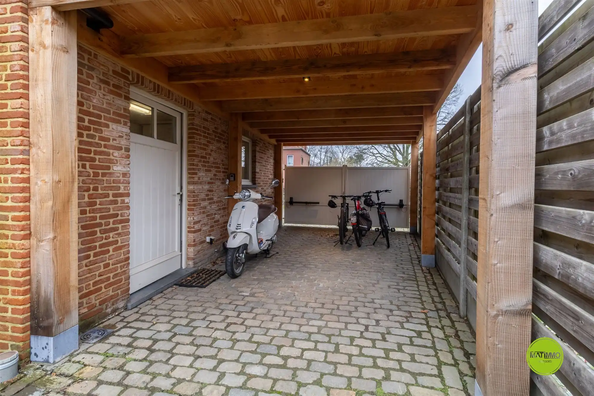 Ruime, energiezuinige gezinswoning met zwembad in Laakdal foto 34