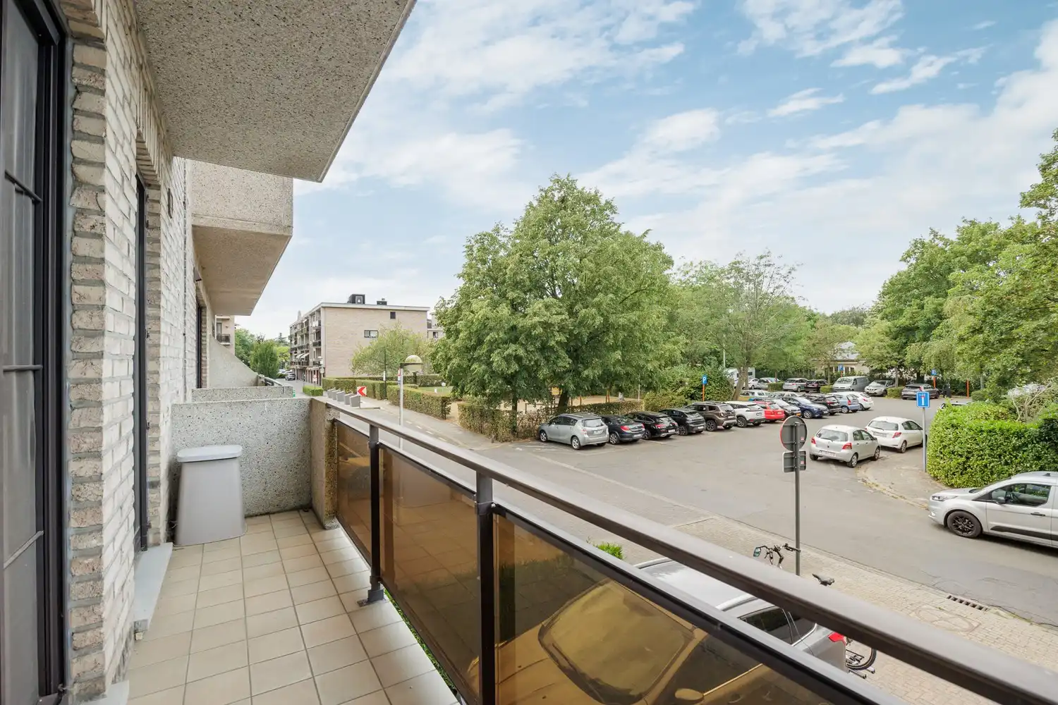 Verzorgd appartement met dubbel terras en zonnig zicht op groen in Beveren-Waas foto 7