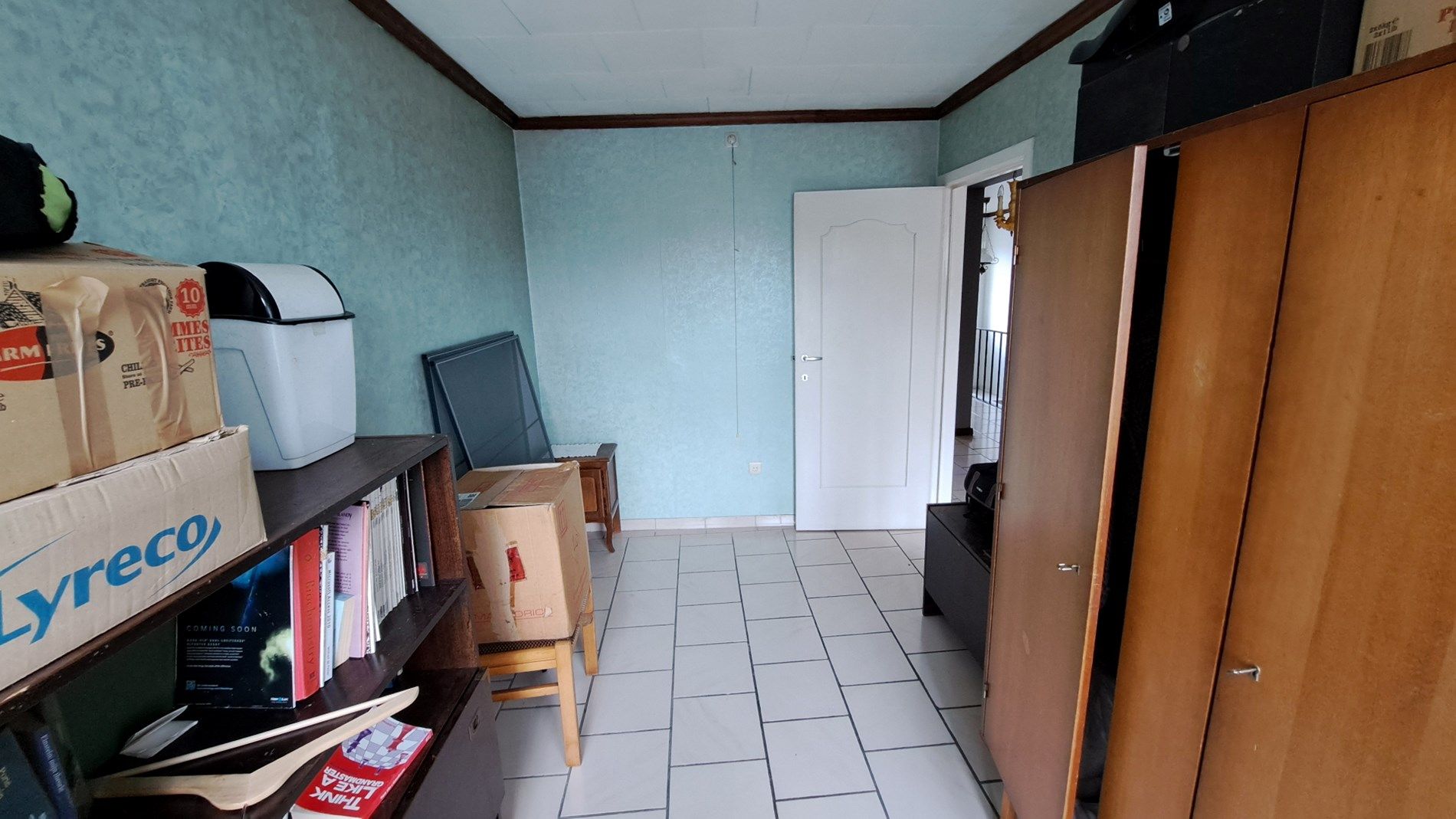 Bel-étage met grote garage, werkplaats en 3 slaapkamers foto 21