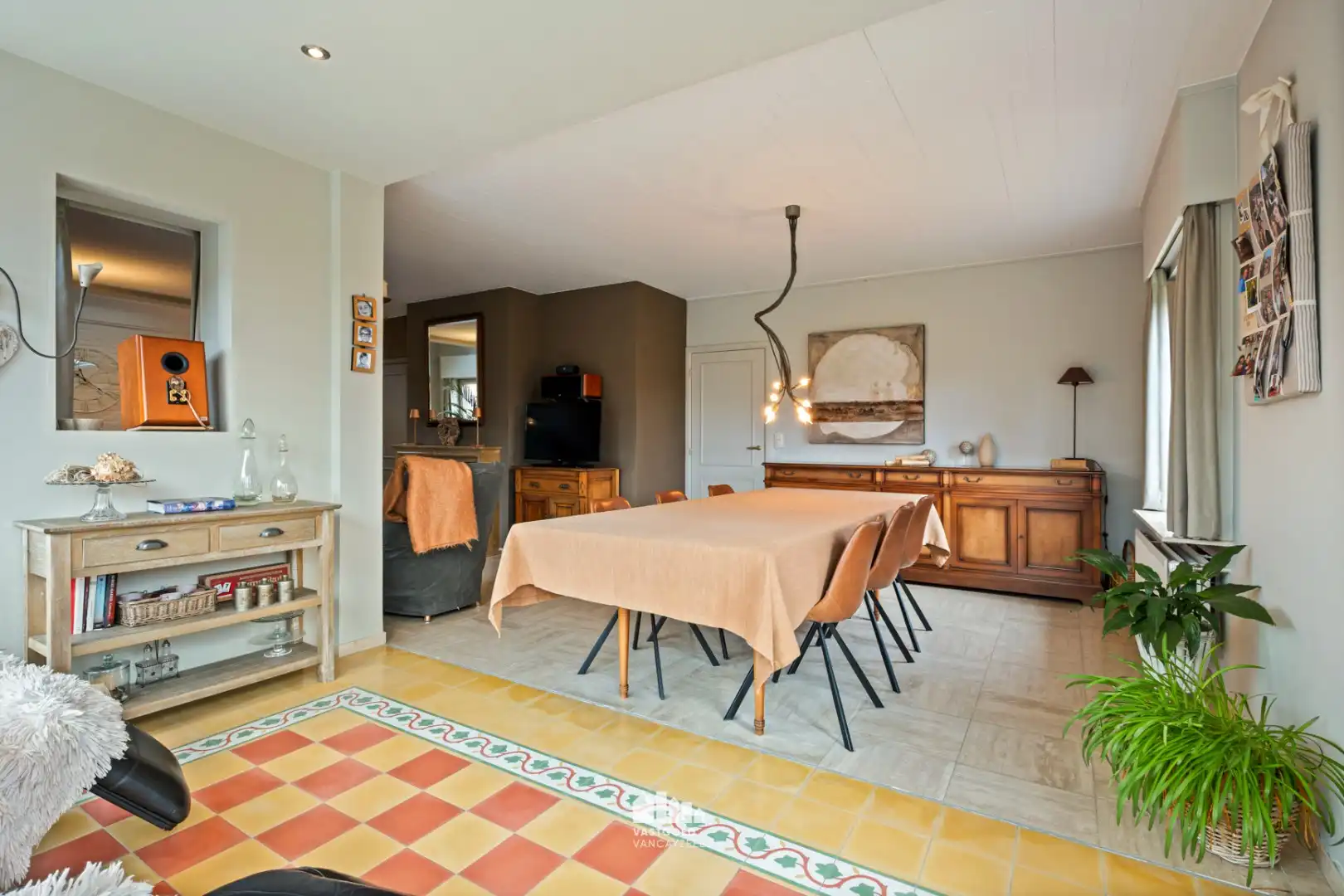 Instapklare villa met zonnige tuin op topligging in rustige wijk te Ieper foto 7