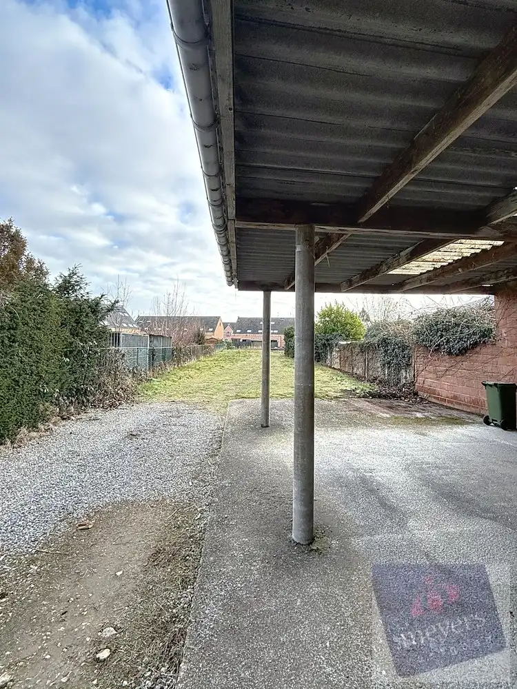 Stijlvolle halfopen bebouwing met tuin op centrale ligging in Hasselt foto 14