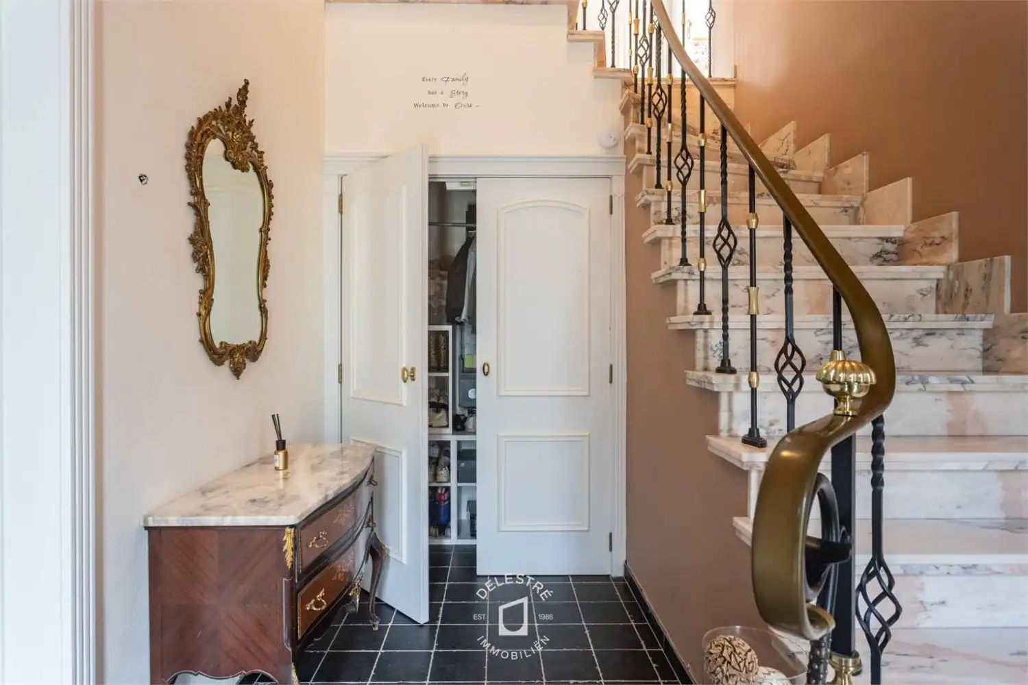 ** IN OPTIE **&nbsp;GERENOVEERDE WONING MET 6 SLPK. EN TUIN foto 14