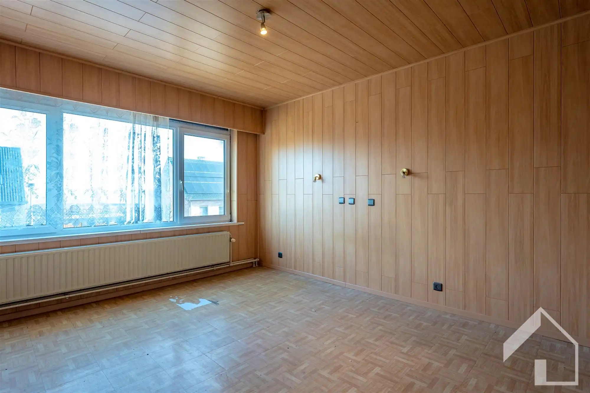 Op te frissen gezinswoning in centrum Stabroek foto 15