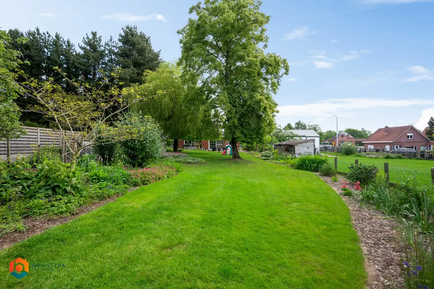Woning met 3 slpkrs en tuin op perceel van 1617 m² foto 4