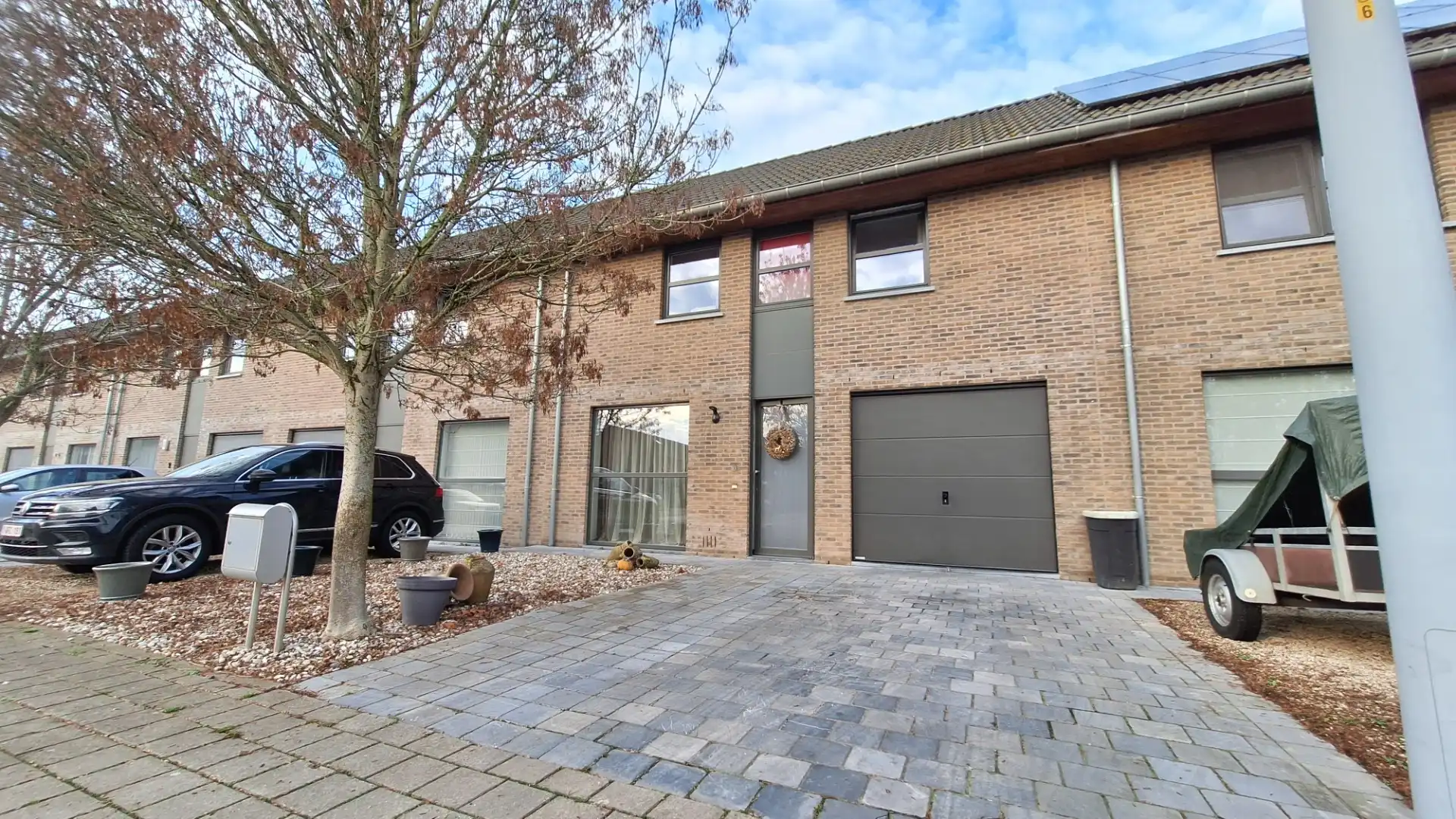 Instapklare, energiezuinige woning met topligging in Roeselare foto {{pictureIndex}}