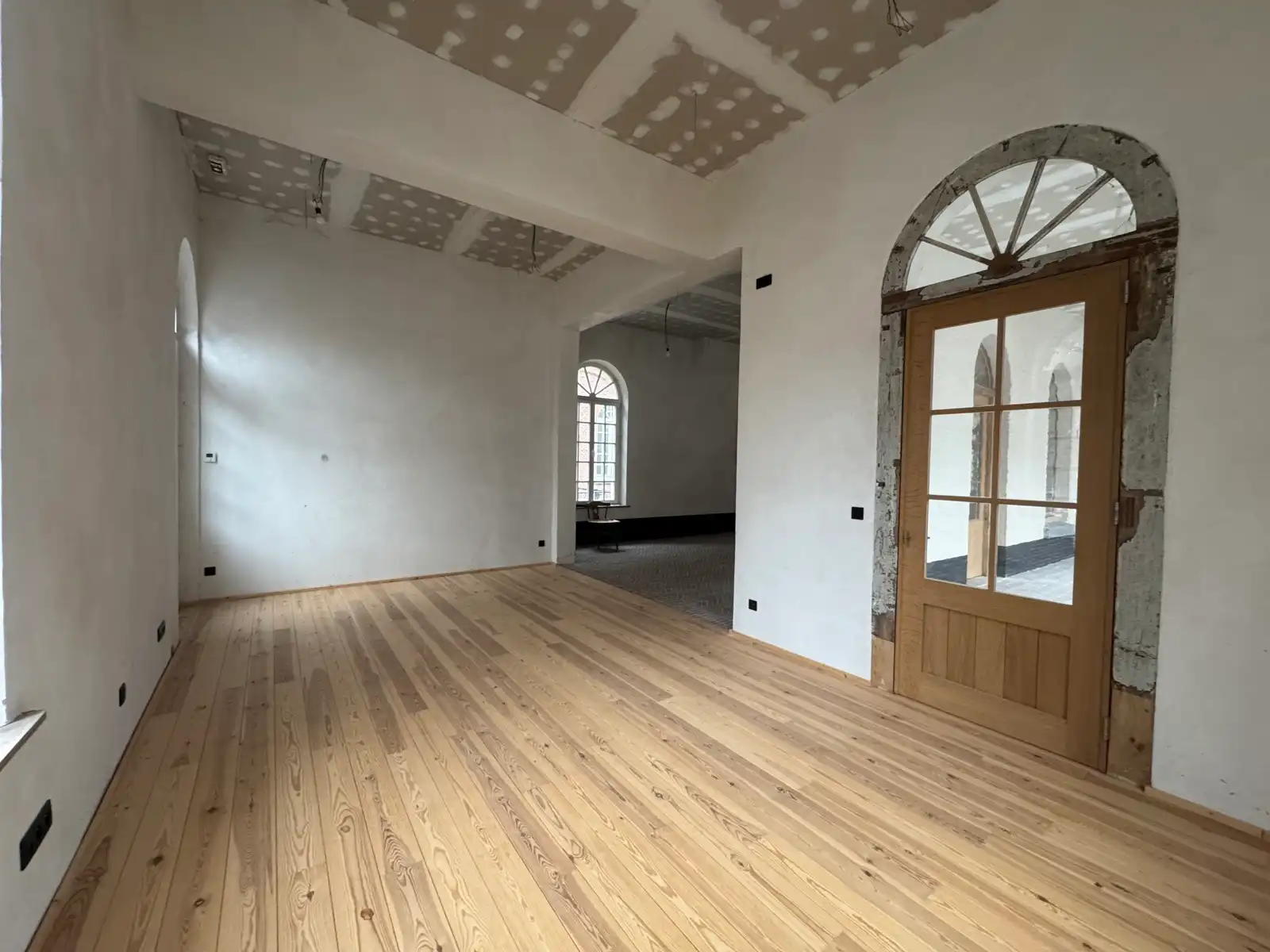 Karaktervol kantoor te huur in hartje Diest foto 8