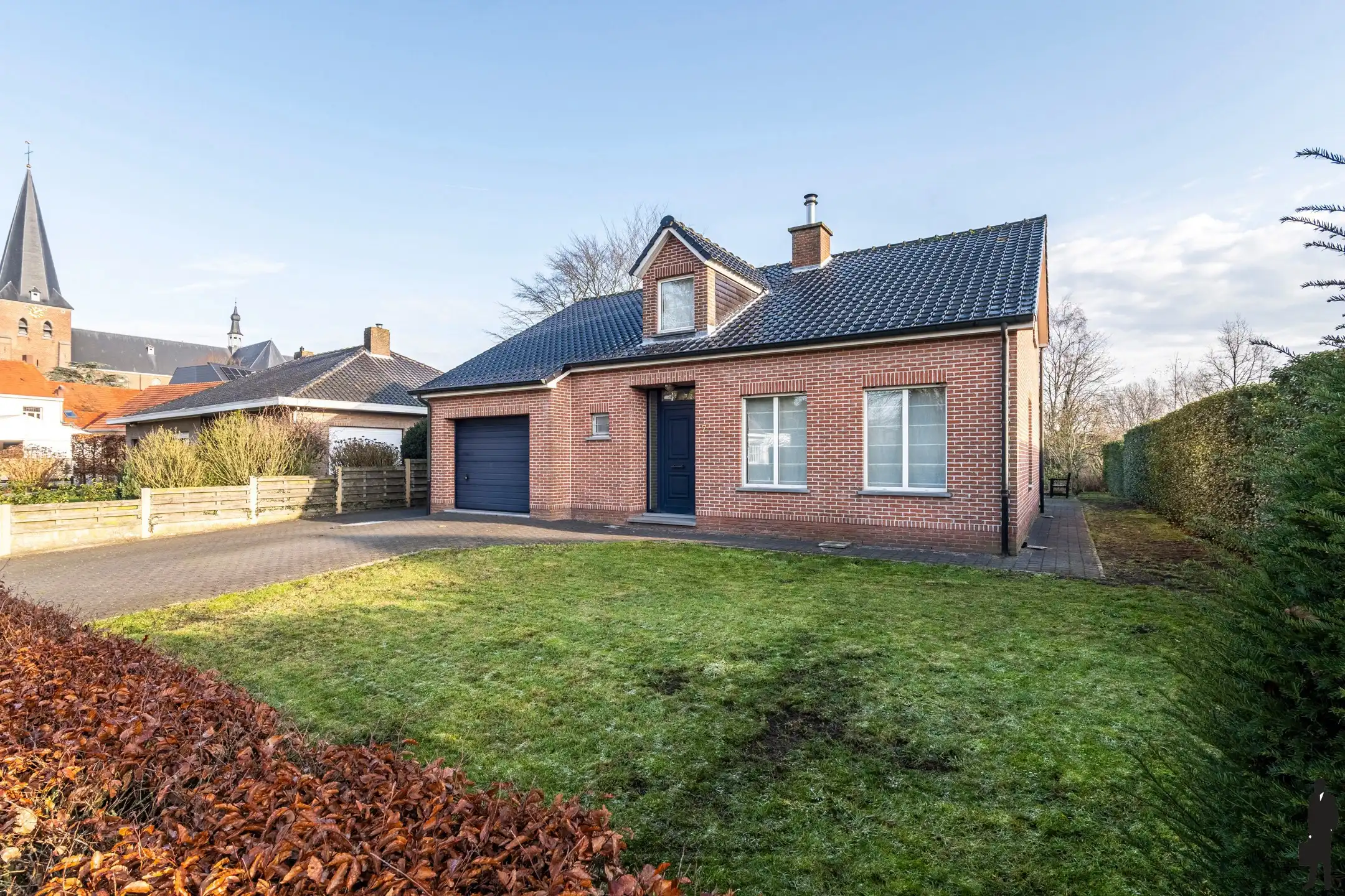 Vrijstaande woning op een ruim perceel van ca. 1.300 m² in hartje Loenhout! foto 40