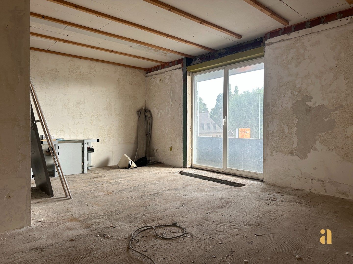 Creëer uw eigen thuis in dit lichtrijke casco appartement foto 14