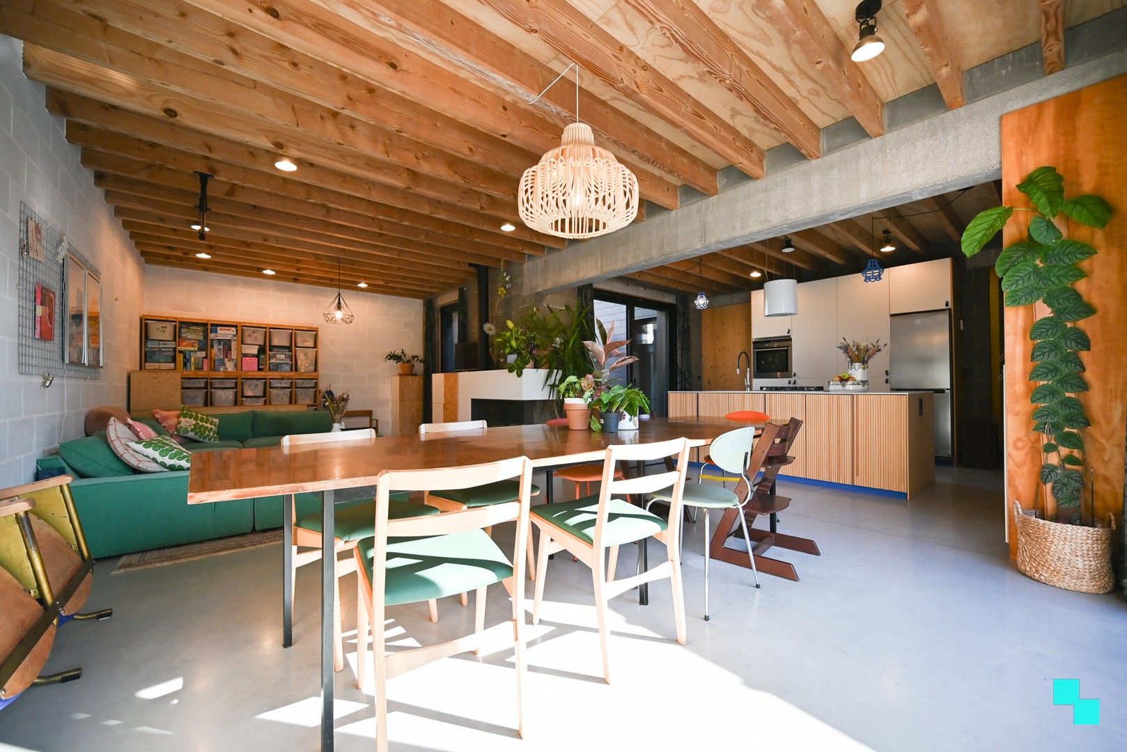 Energiezuinige woning met fantastische tuin op grens Izegem / Rumbeke foto 8