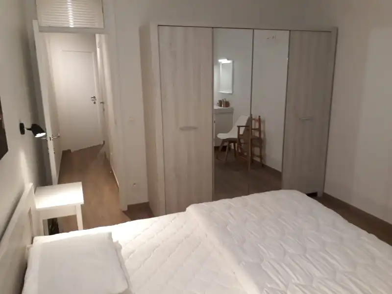 Mooi gerenoveerd 2-slaapkamer-appartement  met zeezicht. foto 14