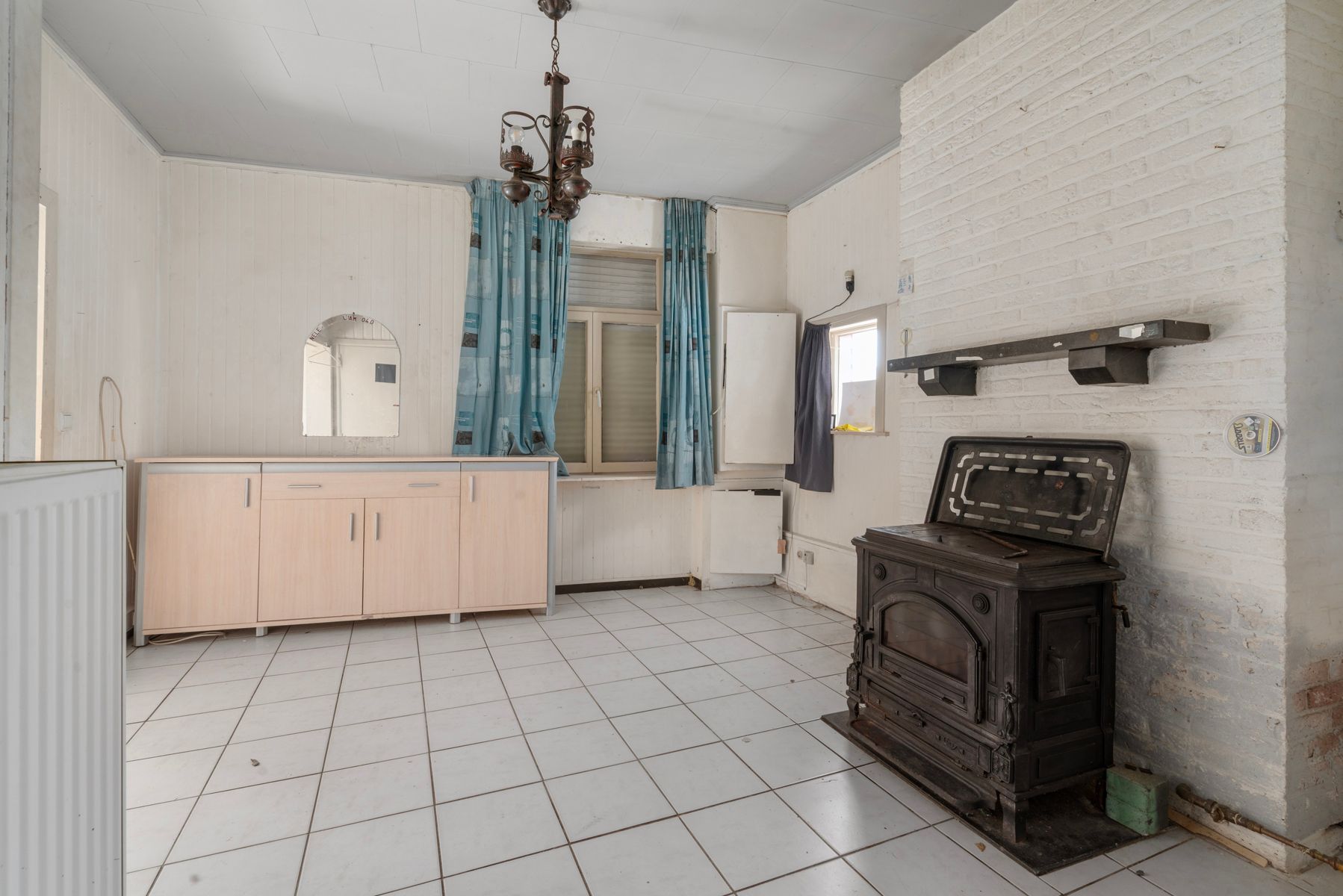 Te renoveren woning met 2 slaapkamers  foto 5