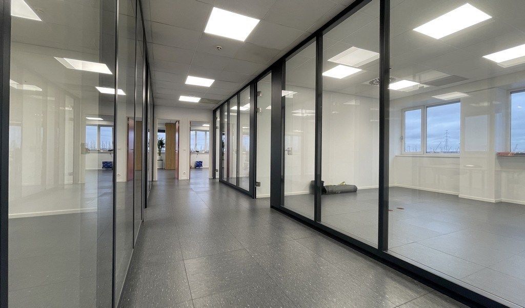 Instapklare kantoren te huur vlakbij de haven van Antwerpen foto 5