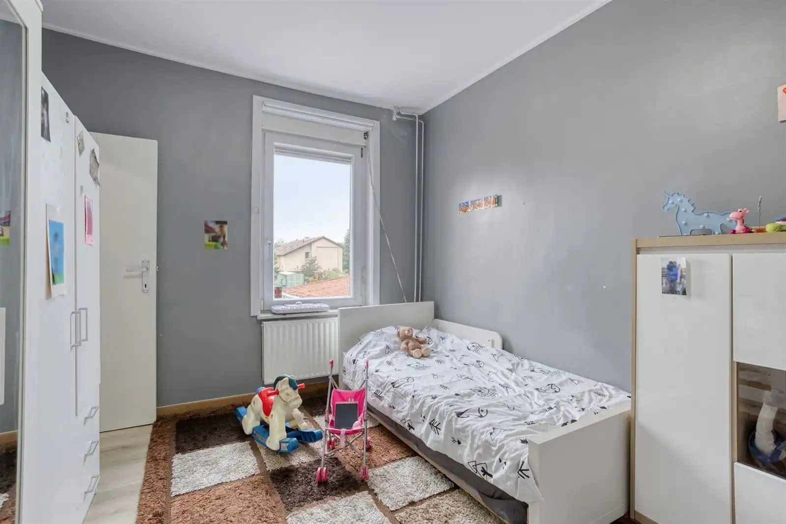 Instapklare woning met 4 slaapkamers en mooie tuin foto 11