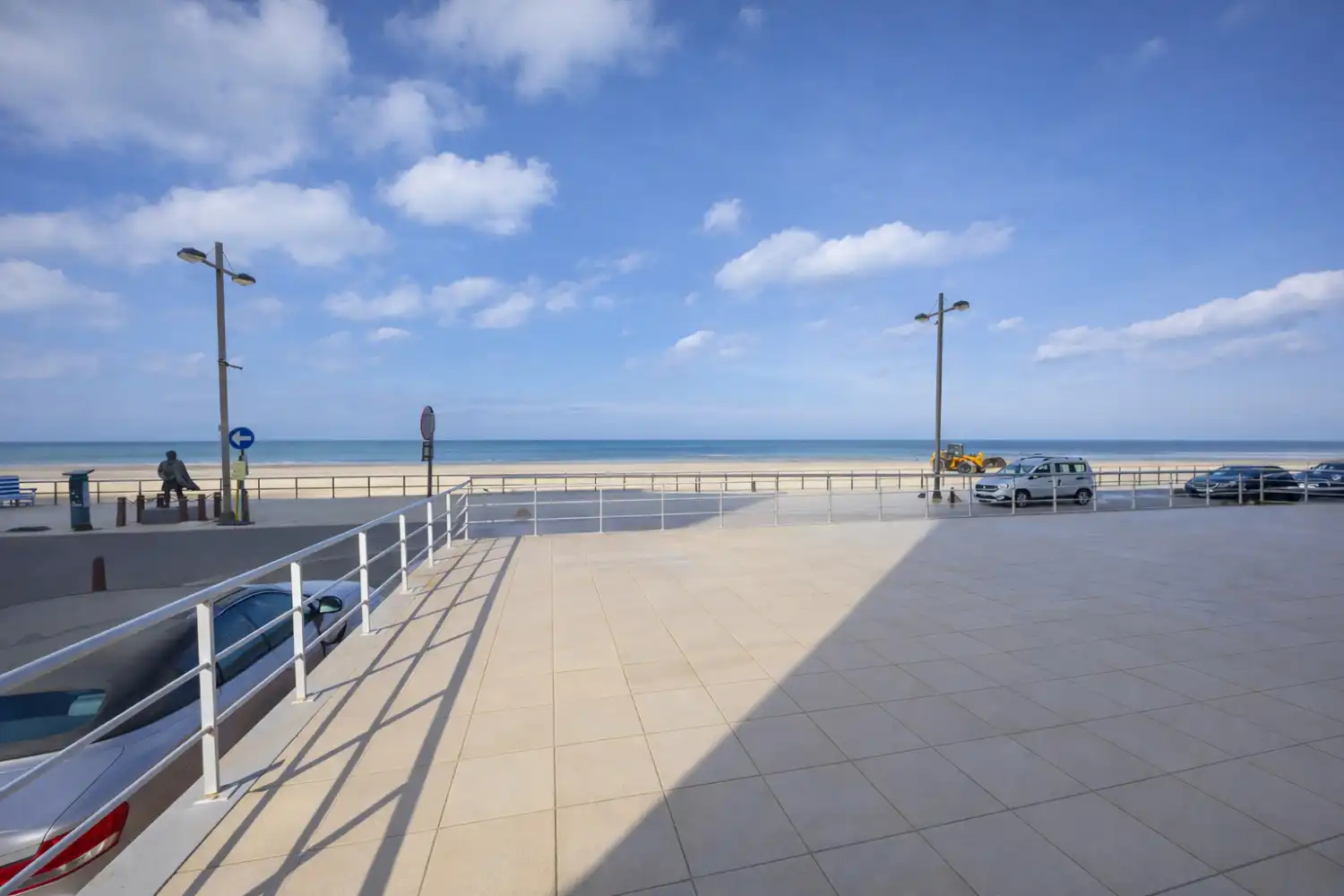 Gelijkvloers appartement met frontaal zeezicht en ruim zonneterras te koop in Middelkerke foto 22