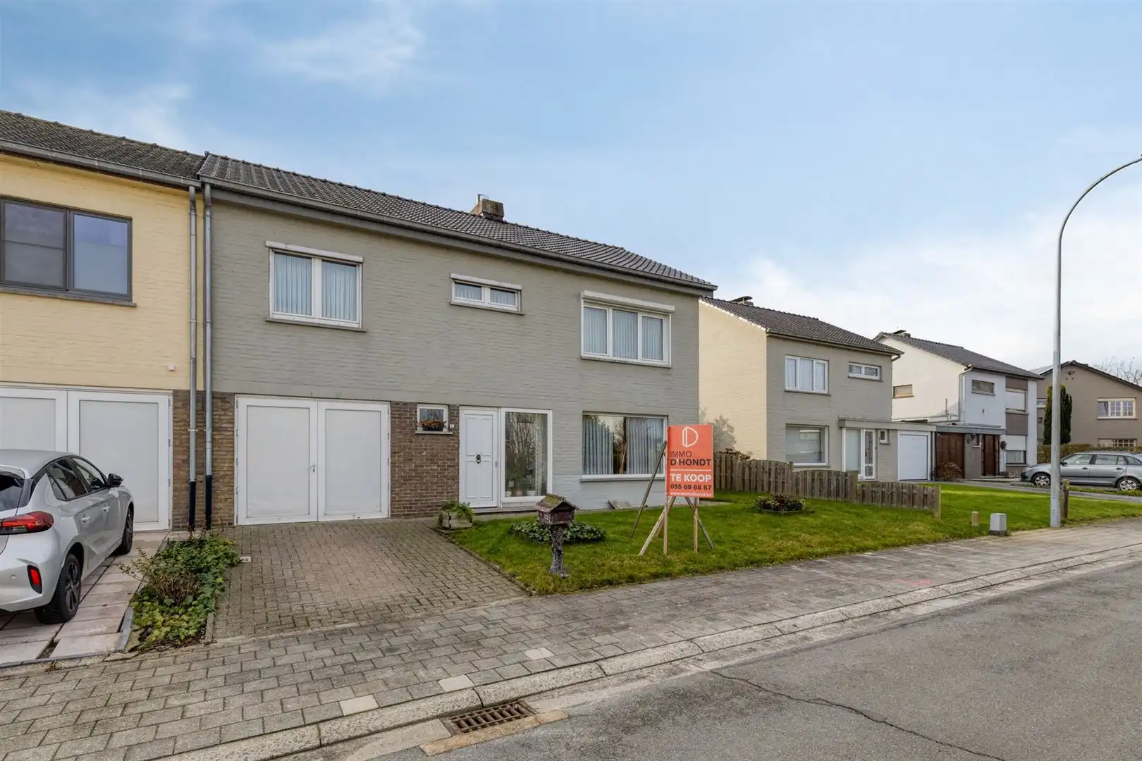 Ruime statige woning in een rustige buurt foto 2
