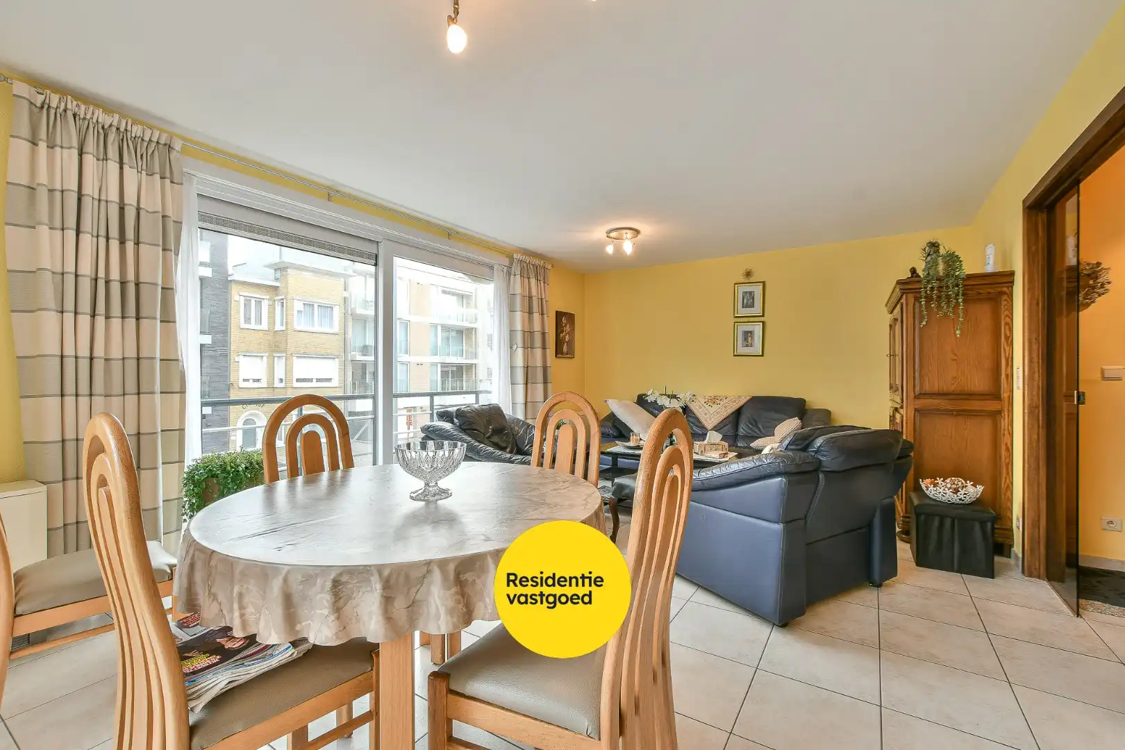 Appartement met 2 slaapkamers op wandelafstand van strand en zee te Wenduine foto 4