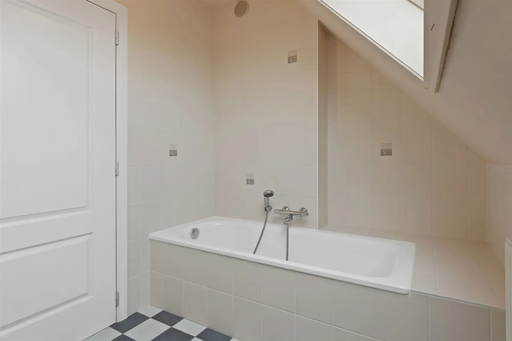 DAKAPPARTEMENT VAN 118M² MET RUIM TERRAS EN GARAGE foto 10