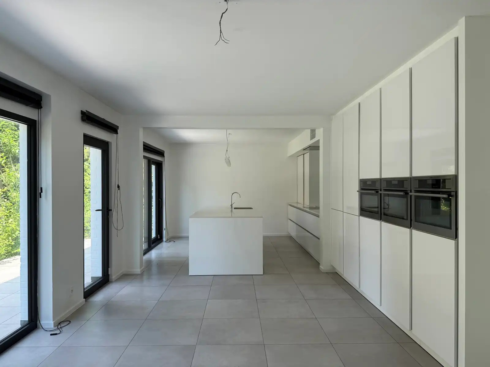 Gerenoveerde woning met 3 slpks op 9 are foto 4