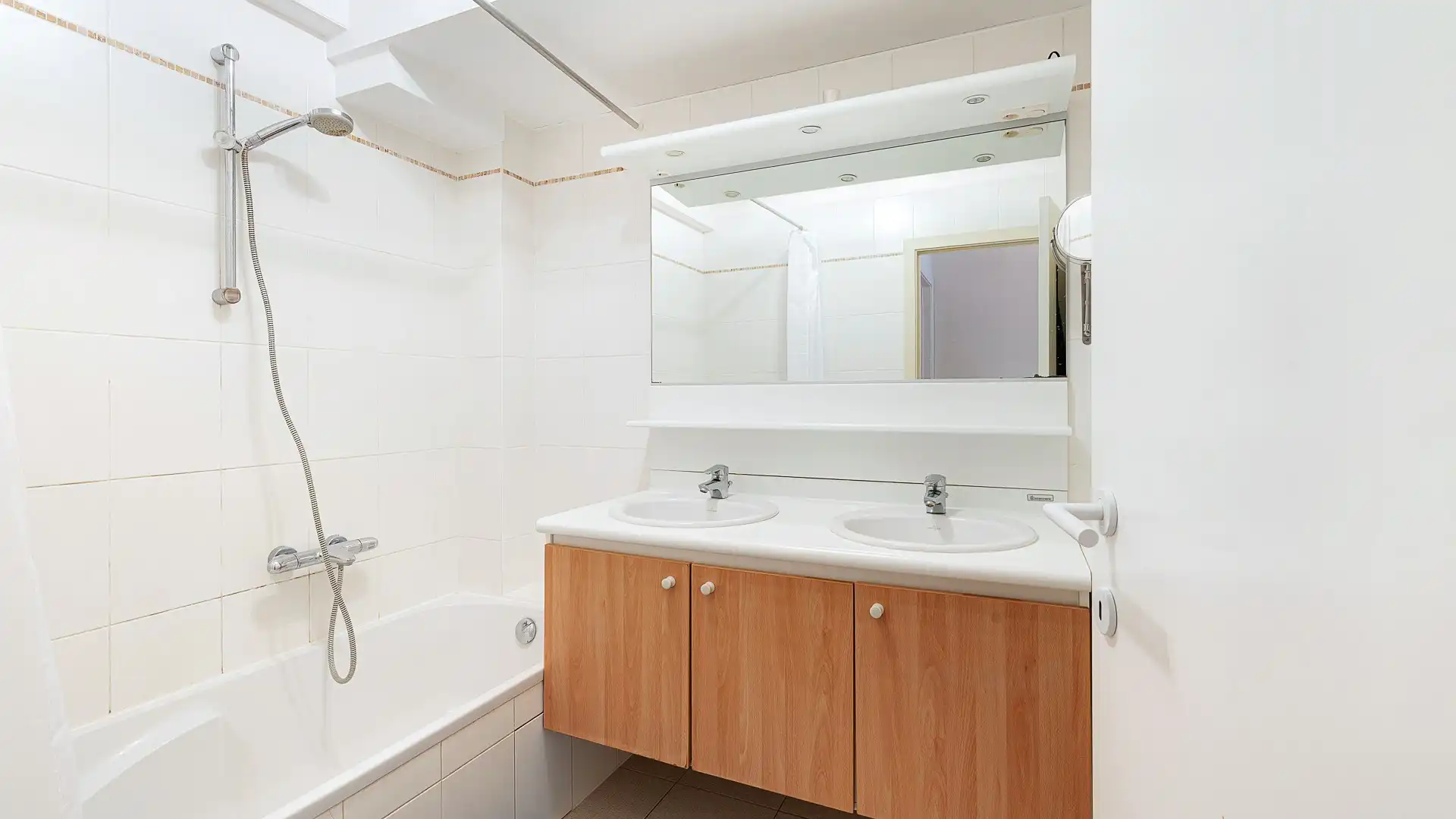 Appartement met drie slaapkamers en extra groot terras/tuin  foto 11