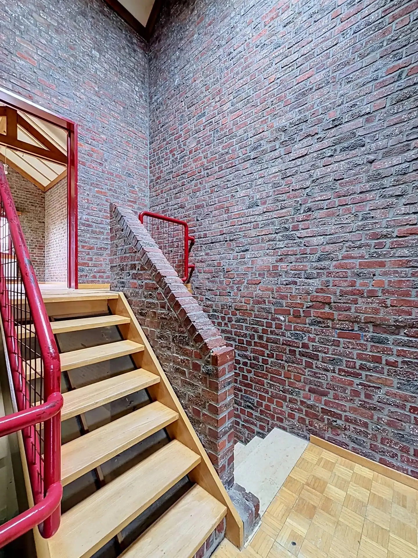 Verrassend ruime woning met 4 slaapkamers en mogelijke praktijkruimte foto 24