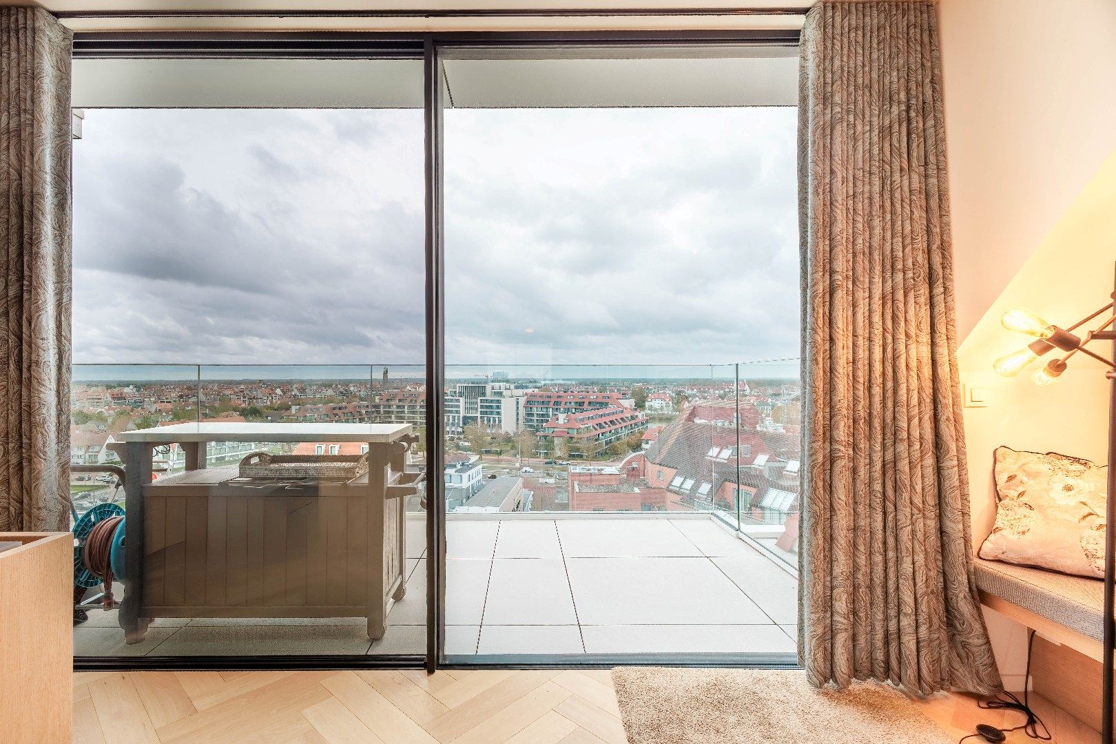 Prachtig recent en bemeubeld duplex dakappartement op de Zeedijk foto 18