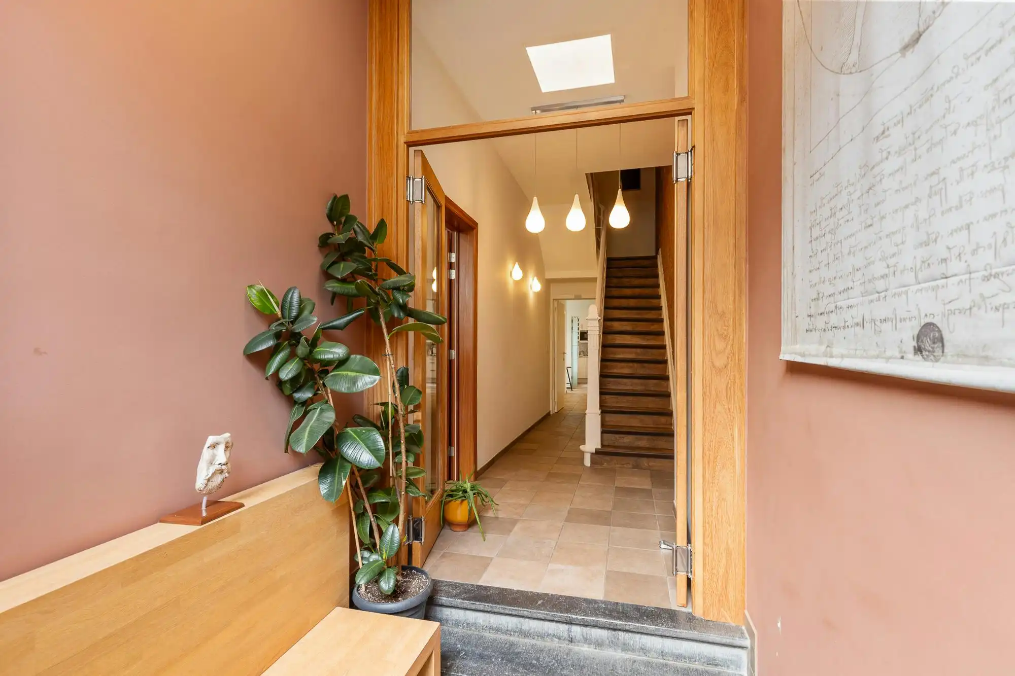Authentiek opbrengsteigendom te koop in de Markgravewijk foto 3