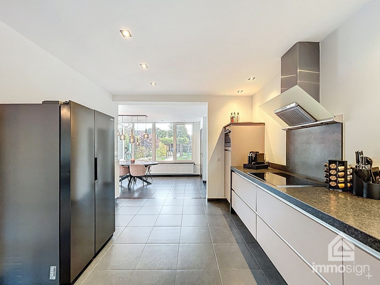 Modern gerenoveerde gezinswoning met authentieke elementen en een toffe uitstraling te Hamont-Achel! foto 10