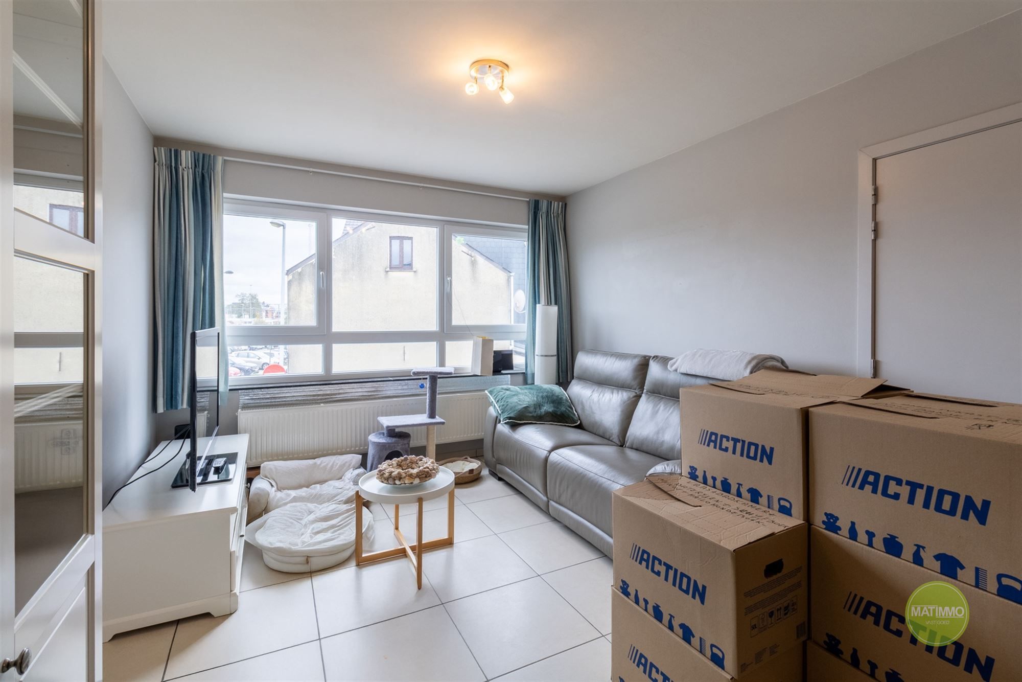 Instapklaar 1-slaapkamerappartement in hartje Mol foto 2