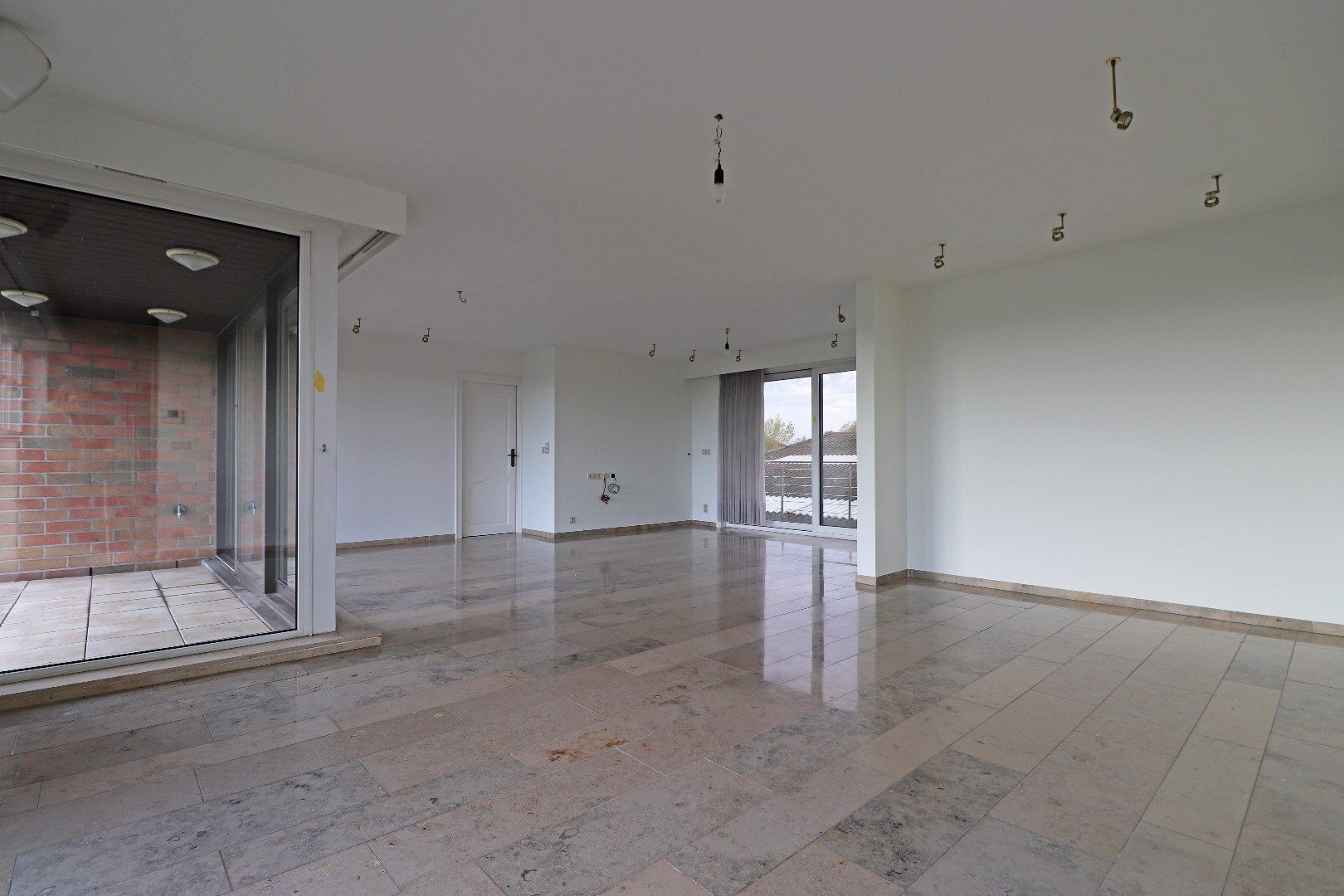 Zeer ruim appartement met prachtig vergezicht foto 5