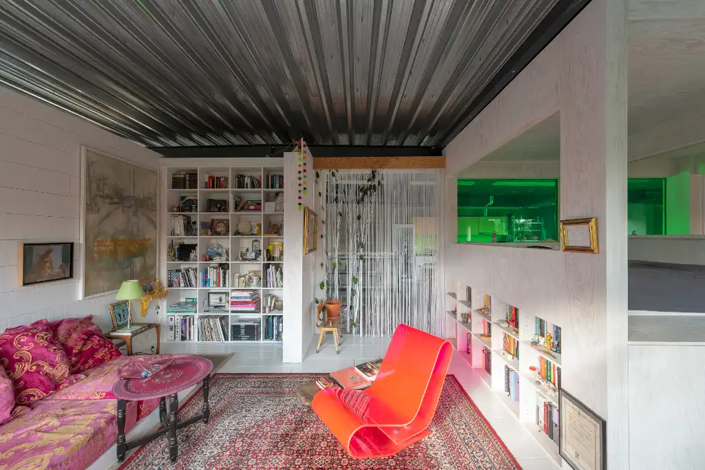 Verkoop via aandelen: Karaktervol atelier, kantoor en/of opslagruimte van ca. 300 m² in Sint-Amandsberg foto 17
