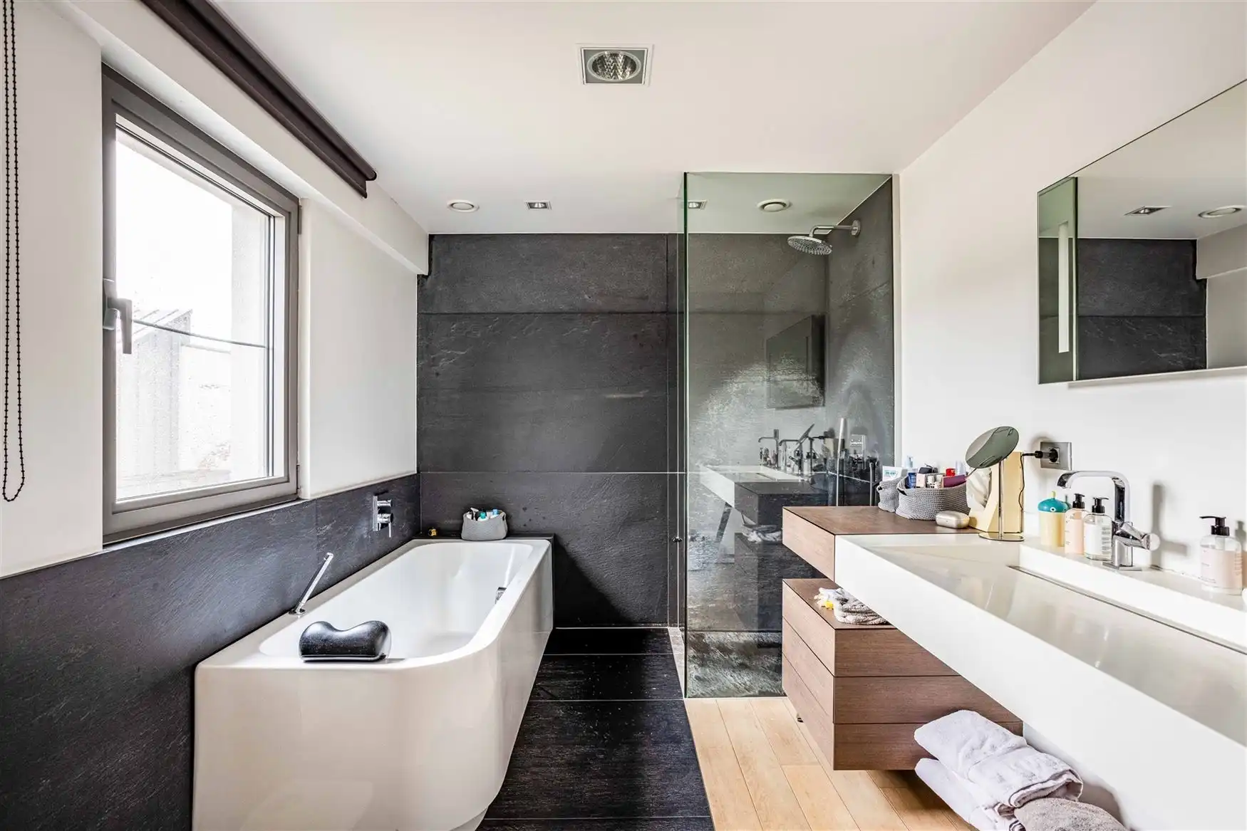 Exclusieve villa met uitzonderlijk open zicht in 'De Bommels'.  foto 20