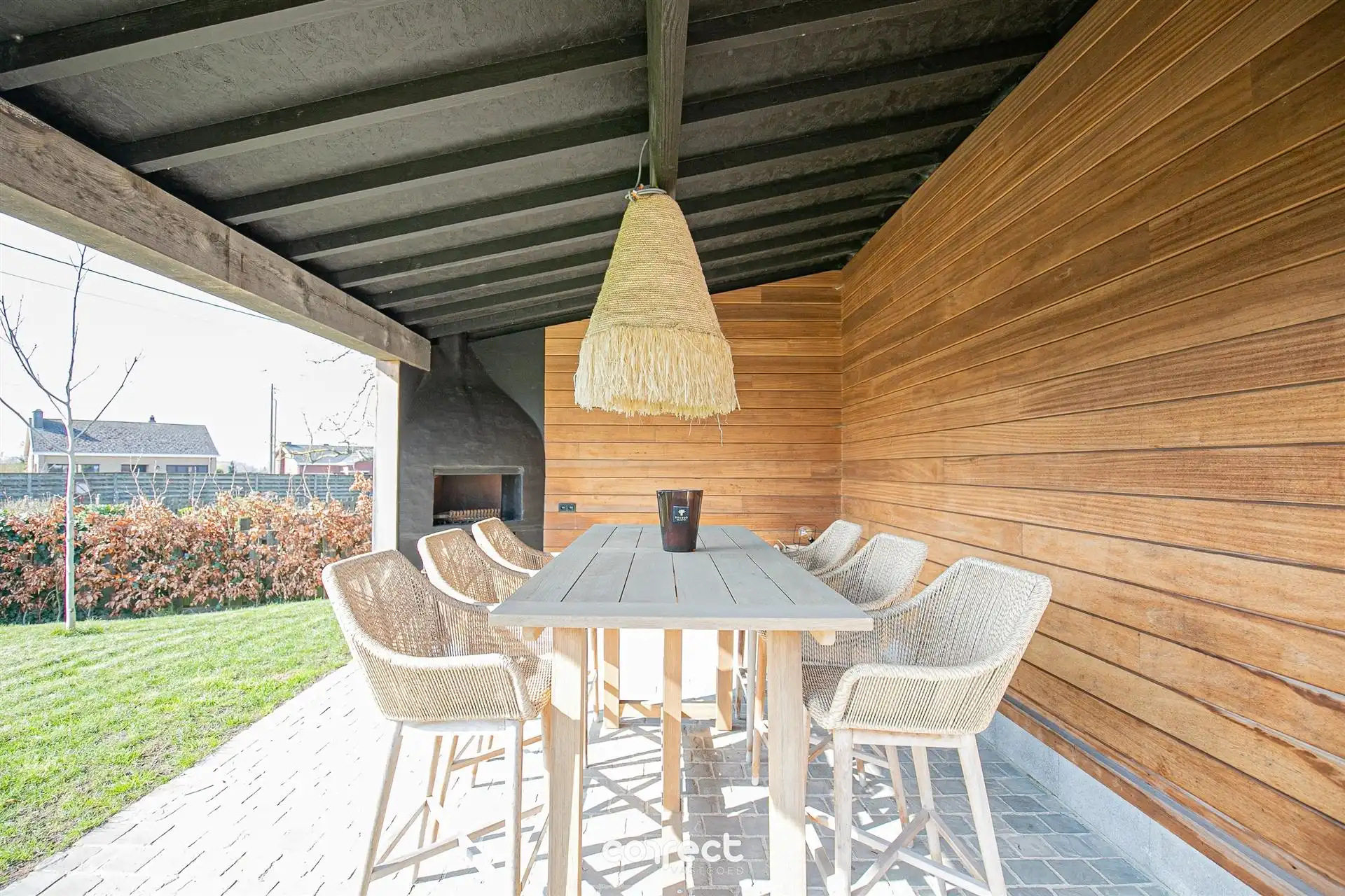 Smaakvolle, volledig gerenoveerde open bebouwing op rustige ligging. foto 17