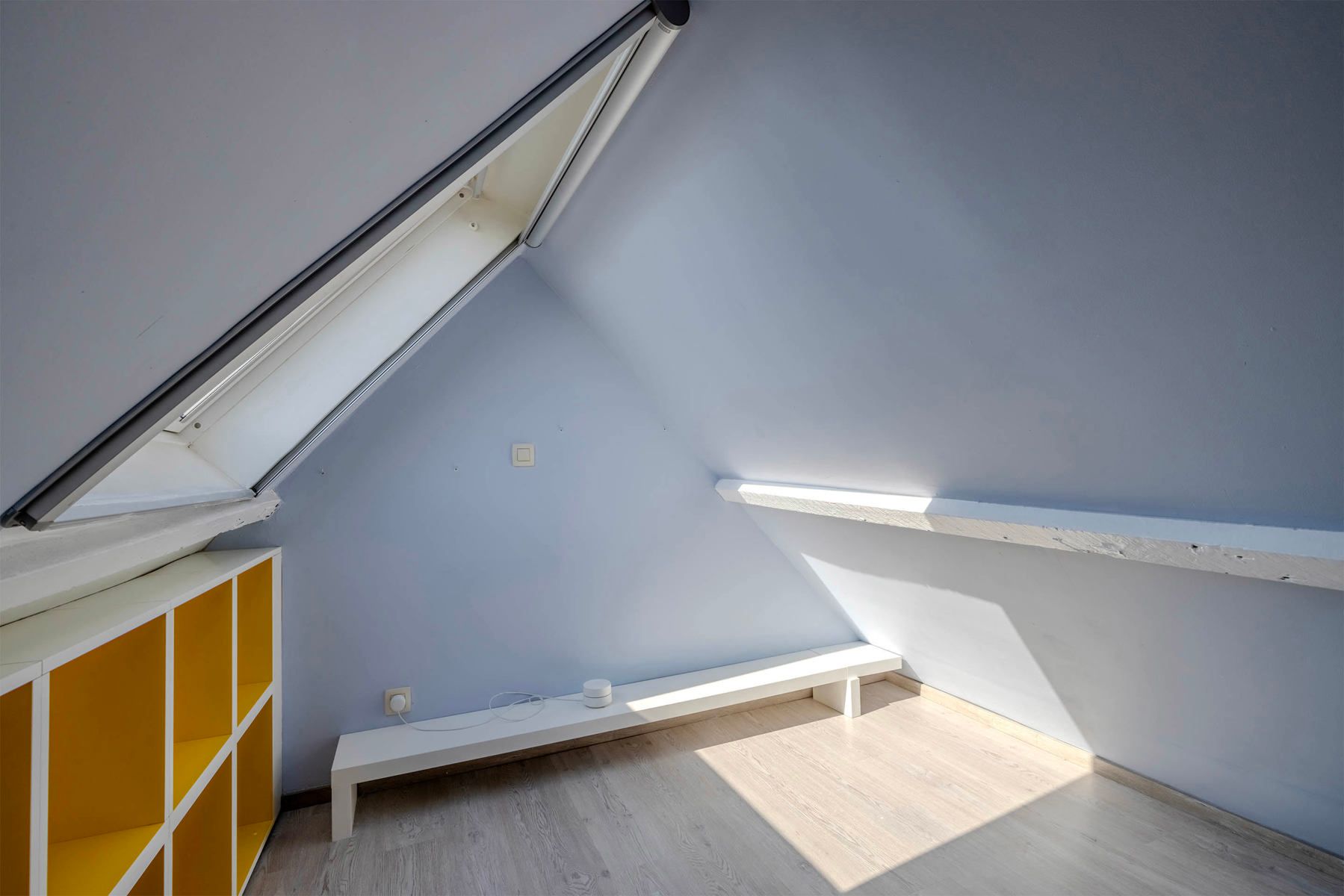OB met o.a. 5 slaapkamers, 2 badkamers en ruim magazijn foto 26