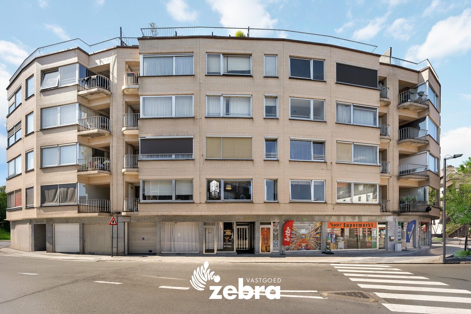 Instapklaar één-slaapkamerappartement in hartje Roeselare! foto 12