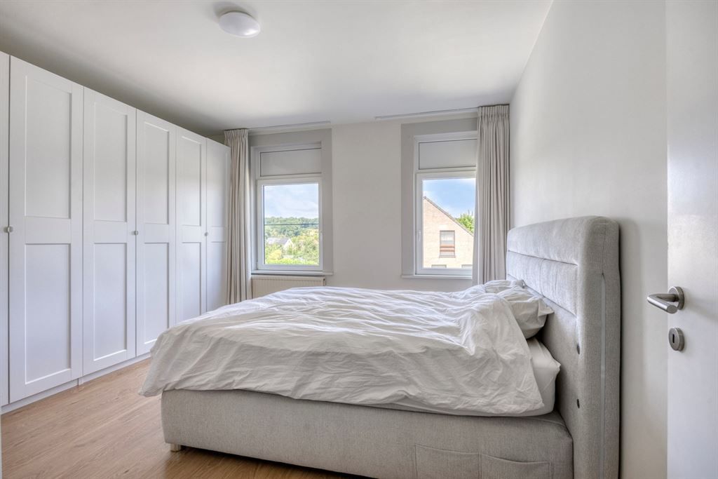 Knappe gerenoveerde woning op een gunstige locatie te Gelrode!  foto 14