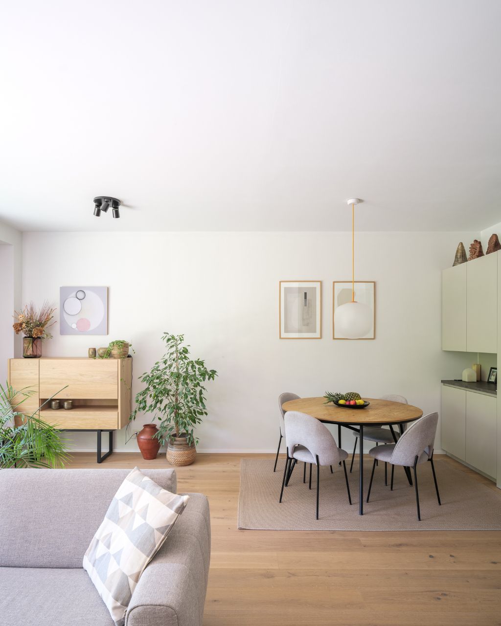 Hedendaags gelijkvloers appartement met één slaapkamer en stadstuin, gelegen in de voormalige brandweerkazerne en de vroegere kunstacademie, midden in het historisch hart van Gent. foto 16