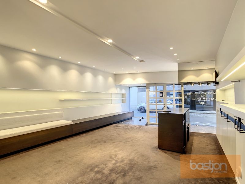 TE KOOP: Handelspand + Duplexappartement in hartje Kuurne foto 15