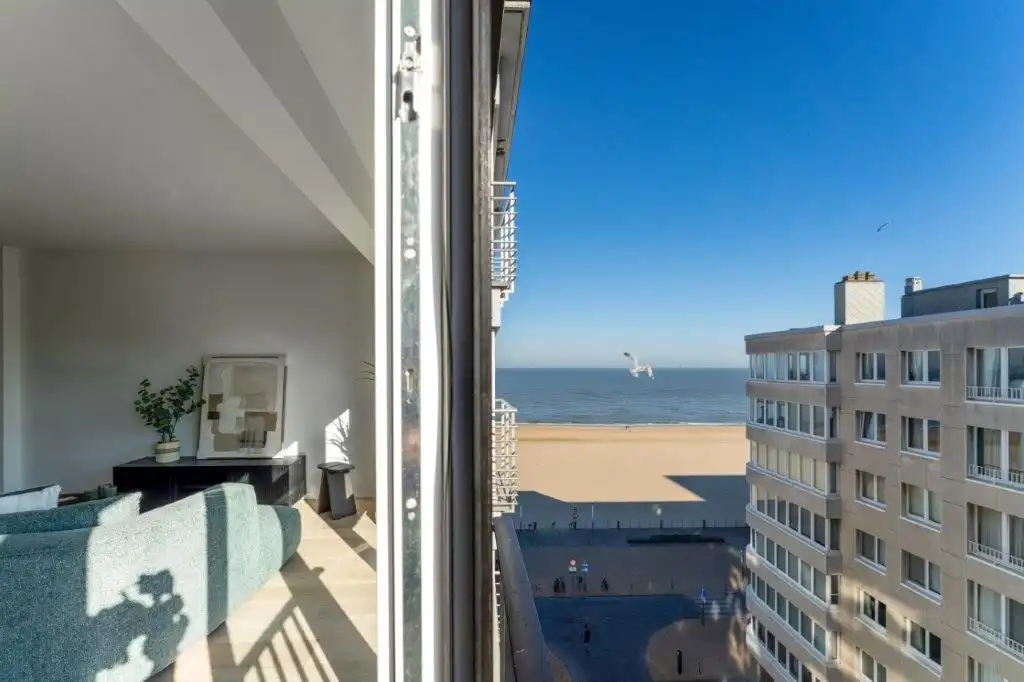 LUXUEUS GERENOVEERD 2 SLPK APP - ZIJDELINGS ZICHT OP ZEE foto 2