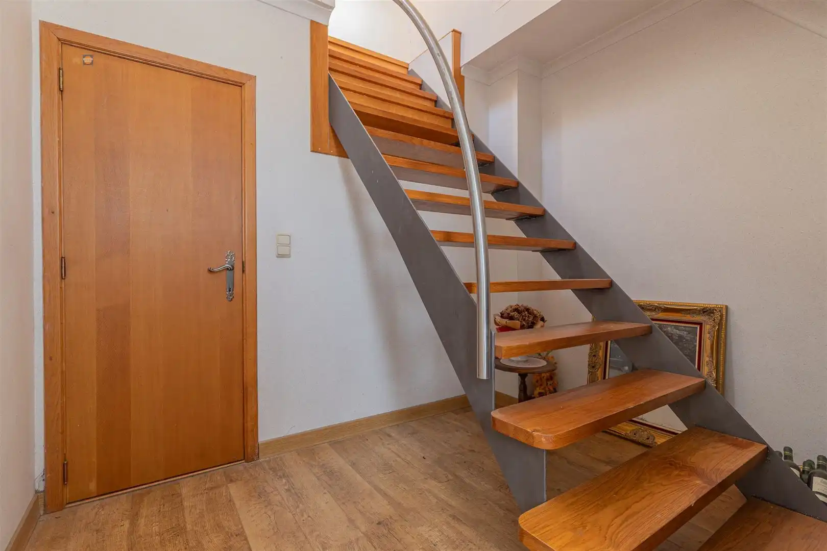 Karaktervolle villa met bijgebouw en ruime parking foto 14