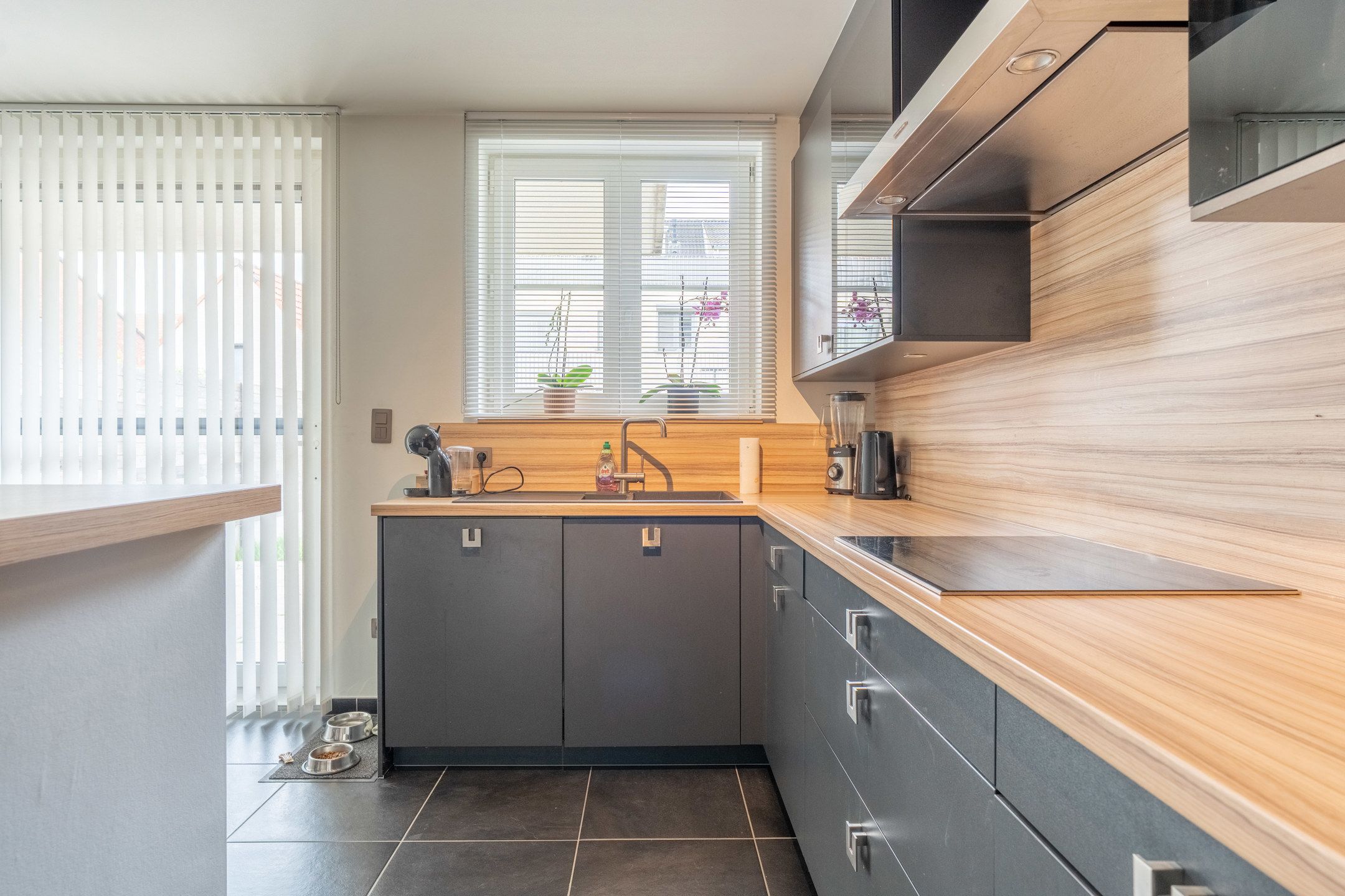 Appartement met 2 slpk en autostaanplaats te Rijkevorsel. foto 4