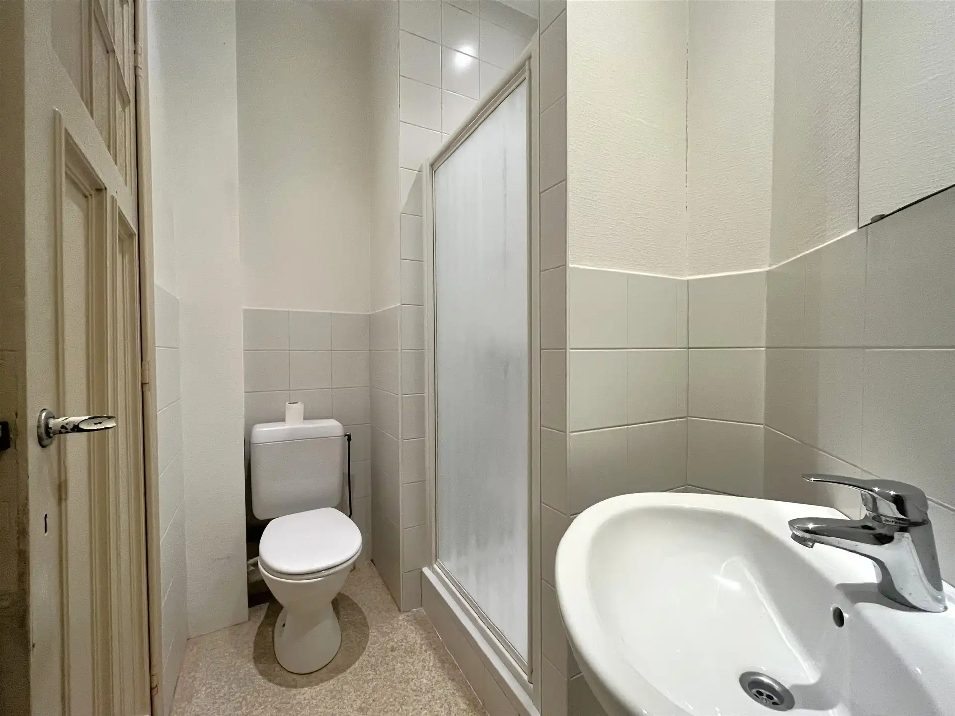 Rustig gelegen 1 slaapkamer appartement in residentiële wijk! foto 8