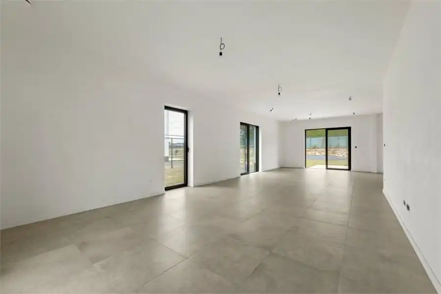 KNAPPE NIEUWBOUWWONING IN MODERNE STIJL foto 6