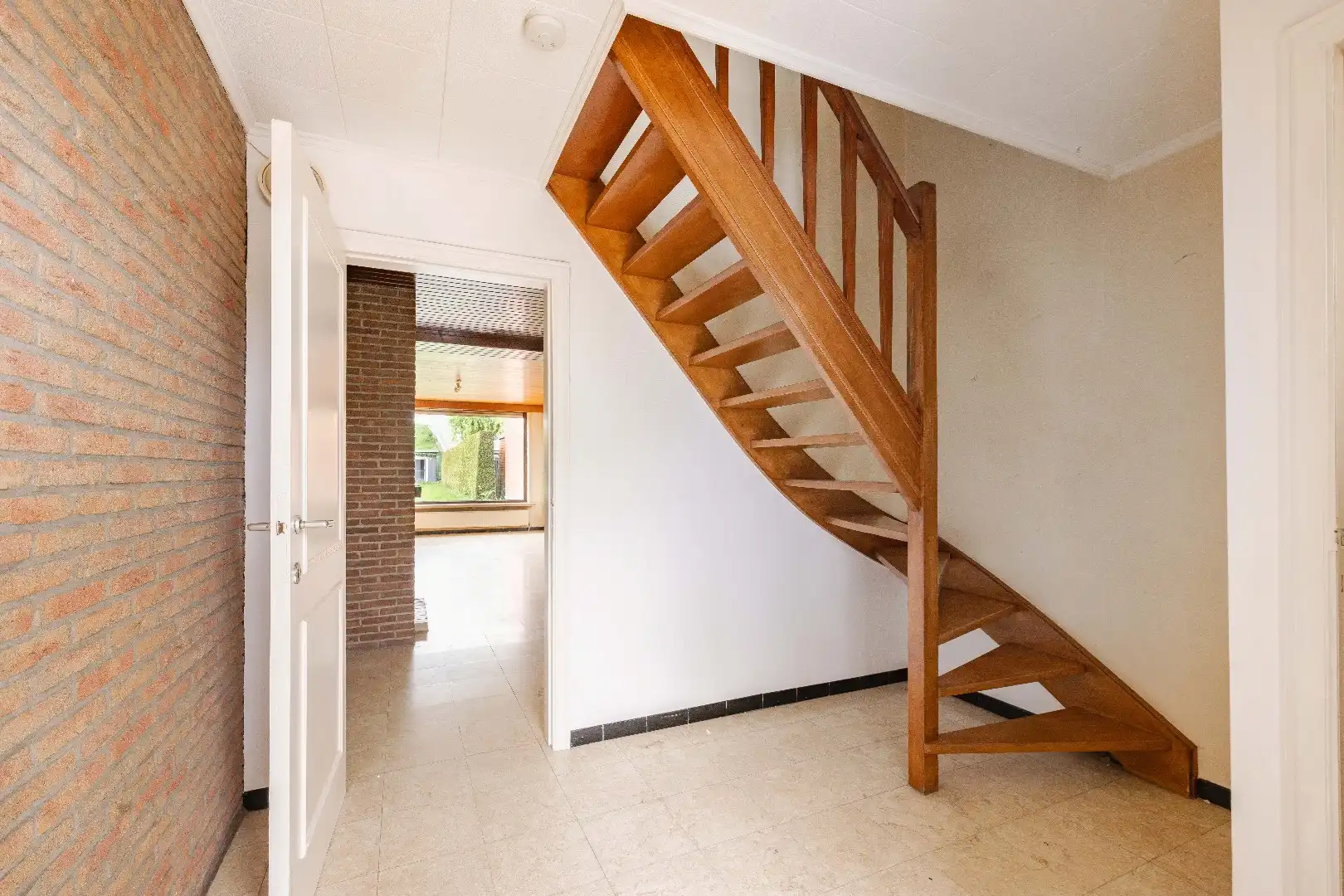 STADSWONING MET 3 SLPKS | GARAGE EN TUIN  foto 3