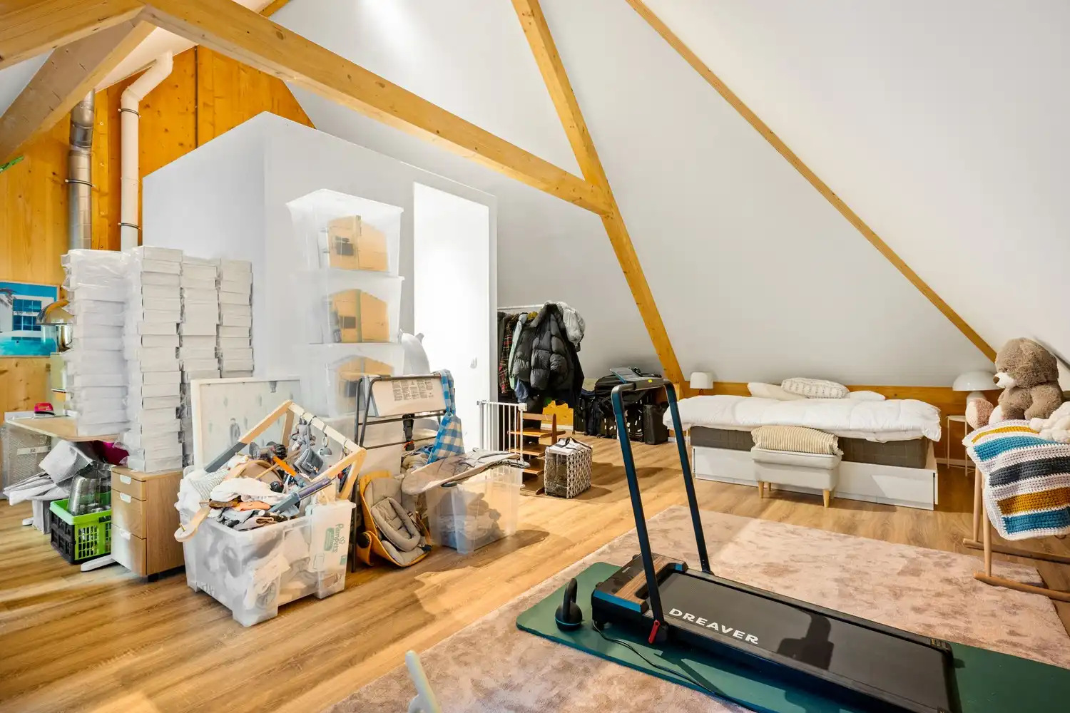 Half open bebouwing in een rustige wijk met 4 à 5 slaapkamers! foto 24